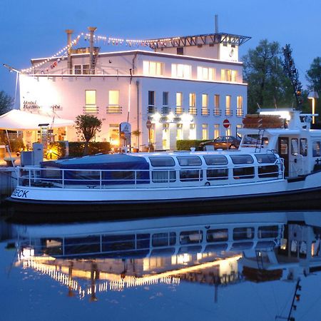 Hafenhotel Pommernyacht Ueckermünde Kültér fotó