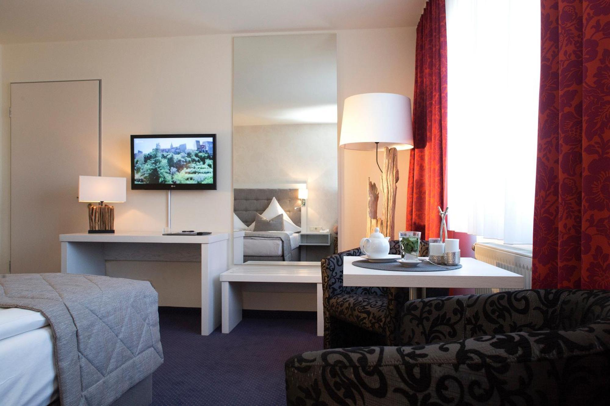Hafenhotel Pommernyacht Ueckermünde Kültér fotó